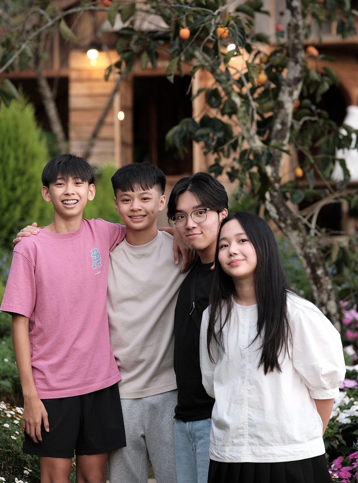 Hiếm hoi lắm con gái sao Việt này mới lộ diện: Đặt cạnh ái nữ Hà Kiều Anh nhan sắc 1 chín 1 mười, được dạy dỗ cũng khéo!- Ảnh 3. Hiếm hoi lắm con gái sao Việt này mới lộ diện: Đặt cạnh ái nữ Hà Kiều Anh nhan sắc 1 chín 1 mười, được dạy dỗ cũng khéo!- Ảnh 3.