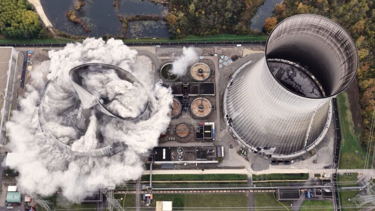 Sau tiếng nổ lớn, công trình điện hạt nhân quan trọng trong 6 thập kỷ ở Đức sụp đổ: Chuyện gì đã xảy ra?- Ảnh 1.