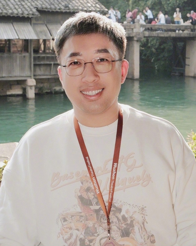 Hoàng đế nào mà mặc đồ vàng mã như vậy trời: Thẩm mỹ âm vô cực, đẹp đến mấy cũng vô phương cứu chữa- Ảnh 6.