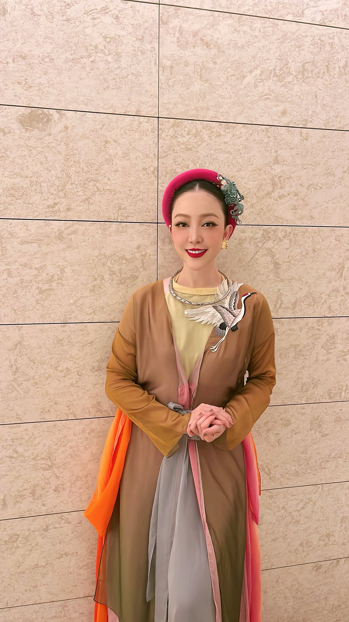 Hiếm hoi lắm con gái sao Việt này mới lộ diện: Đặt cạnh ái nữ Hà Kiều Anh nhan sắc 1 chín 1 mười, được dạy dỗ cũng khéo!- Ảnh 4. Hiếm hoi lắm con gái sao Việt này mới lộ diện: Đặt cạnh ái nữ Hà Kiều Anh nhan sắc 1 chín 1 mười, được dạy dỗ cũng khéo!- Ảnh 4.