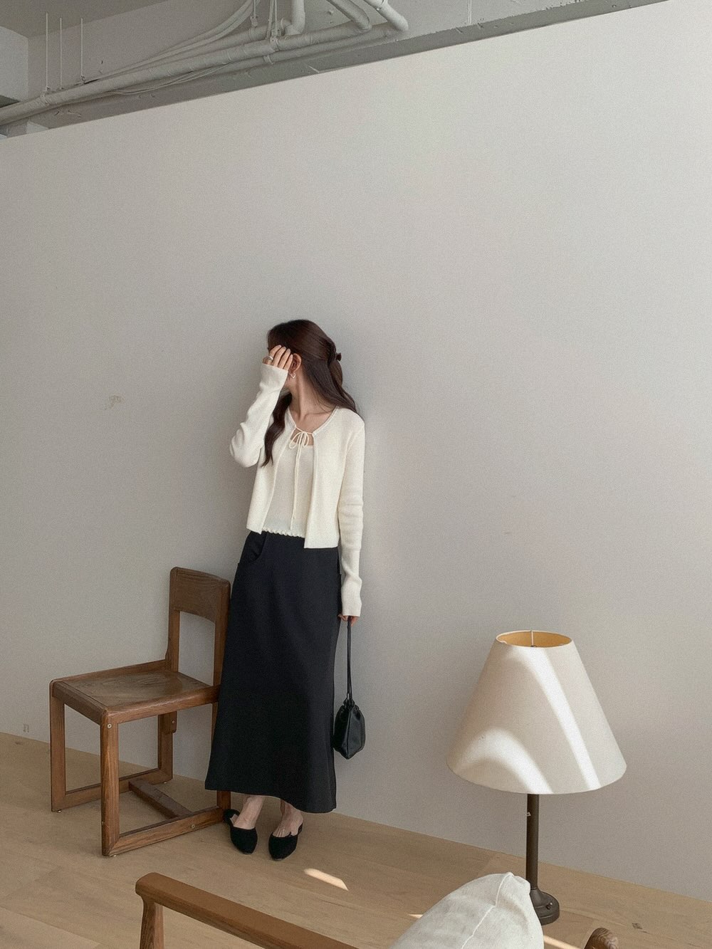 Nếu chỉ được sắm 1 kiểu chân váy, chị em hãy chọn chân váy suông vì mặc thế nào cũng sang và tôn dáng- Ảnh 3. Nếu chỉ được sắm 1 kiểu chân váy, chị em hãy chọn chân váy suông vì mặc thế nào cũng sang và tôn dáng- Ảnh 3.