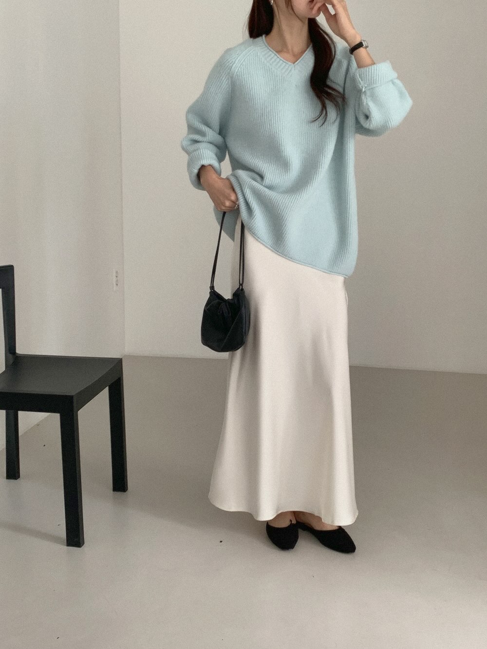 Nếu chỉ được sắm 1 kiểu chân váy, chị em hãy chọn chân váy suông vì mặc thế nào cũng sang và tôn dáng- Ảnh 2. Nếu chỉ được sắm 1 kiểu chân váy, chị em hãy chọn chân váy suông vì mặc thế nào cũng sang và tôn dáng- Ảnh 2.