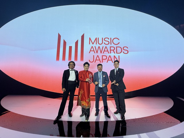 Tùng Dương vào đề thi, dọa các cháu học sinh 