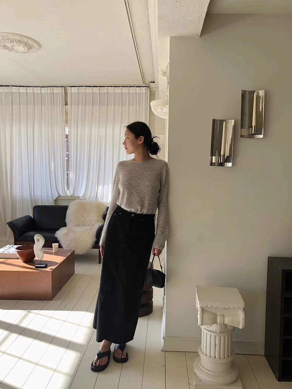 Nếu chỉ được sắm 1 kiểu chân váy, chị em hãy chọn chân váy suông vì mặc thế nào cũng sang và tôn dáng- Ảnh 5. Nếu chỉ được sắm 1 kiểu chân váy, chị em hãy chọn chân váy suông vì mặc thế nào cũng sang và tôn dáng- Ảnh 5.