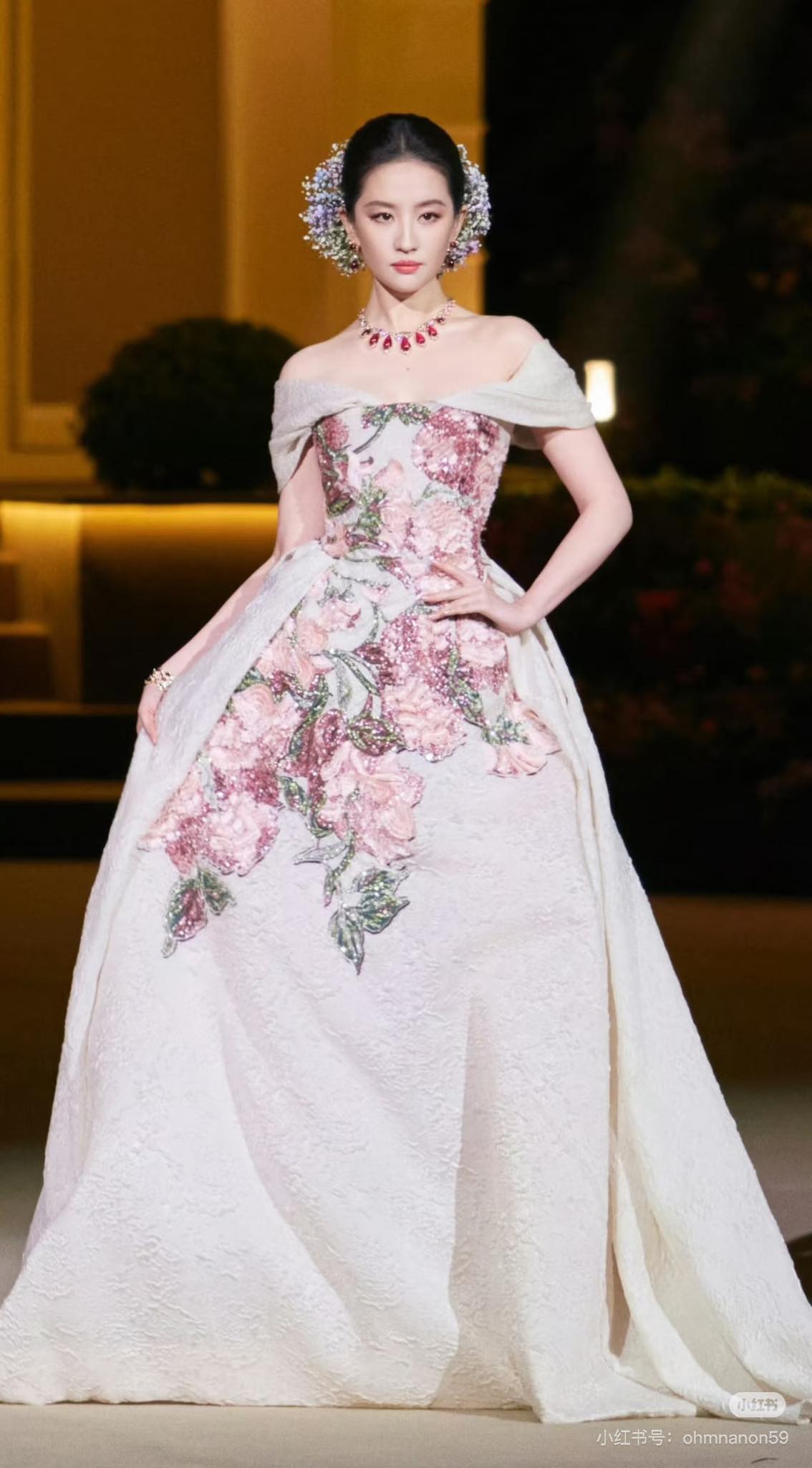 Trung Quốc 1,4 tỷ dân không ai cản được Lưu Diệc Phi- Ảnh 1.