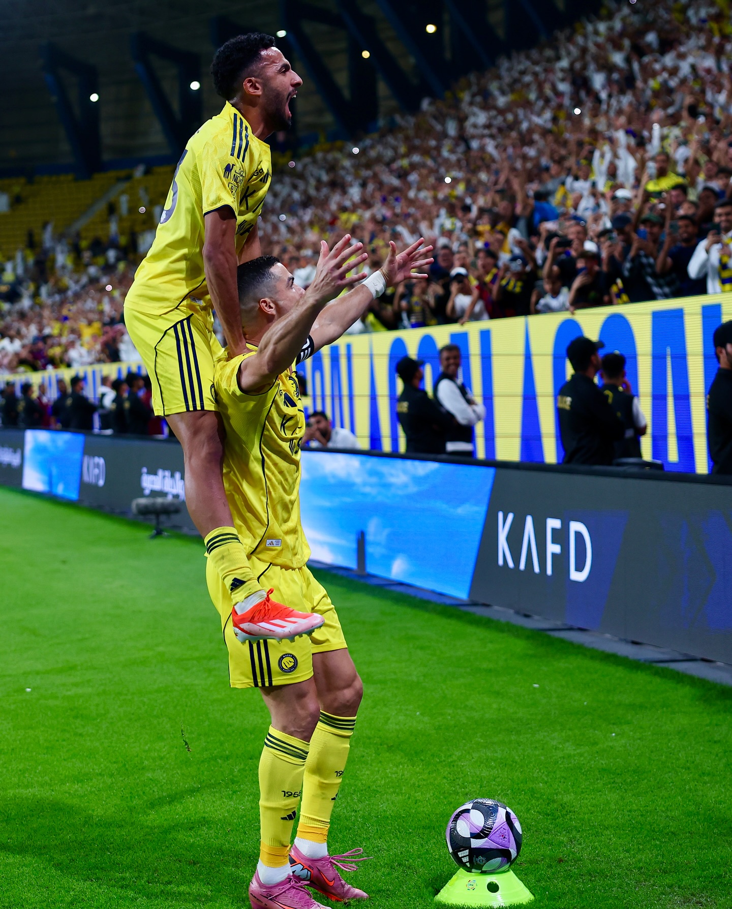 Tuổi 40 đáng kinh ngạc của Ronaldo- Ảnh 4.