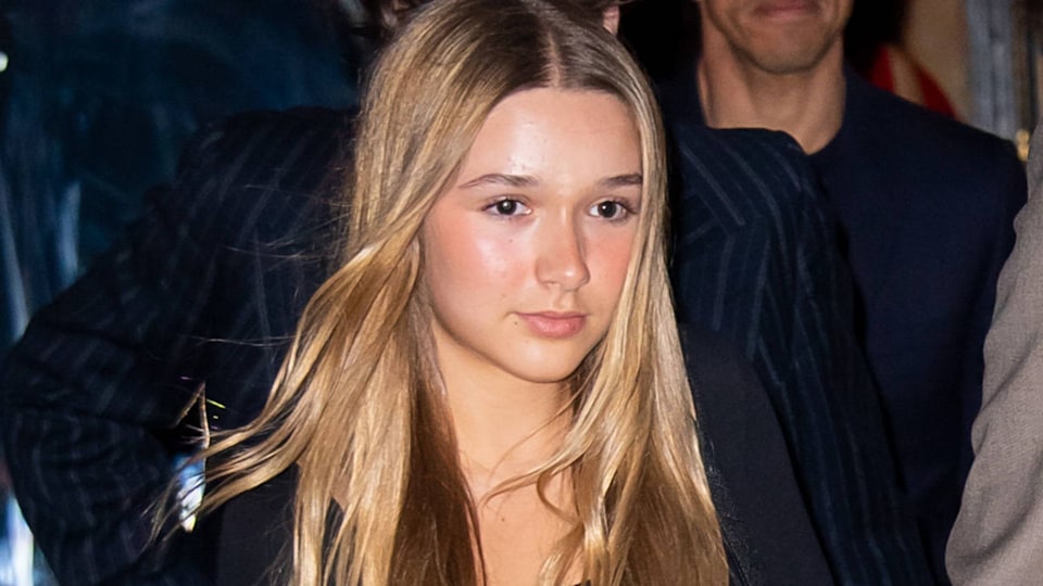 Tiểu thư Harper Beckham diện đồ sexy, khoe vóc dáng phổng phao tuổi dậy thì, xinh đẹp vạn người mê- Ảnh 2.