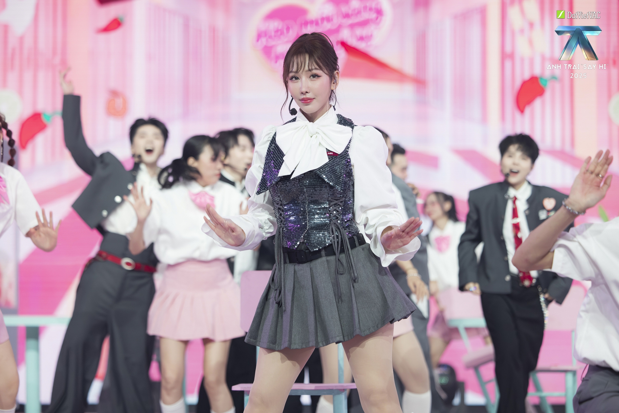 Hot nhất Live Stage 3 Anh Trai Say Hi: Tổ hợp 196 tuổi toàn đỉnh lưu Vpop nhưng hát nhạc meo meo kiểu Kpop- Ảnh 7.