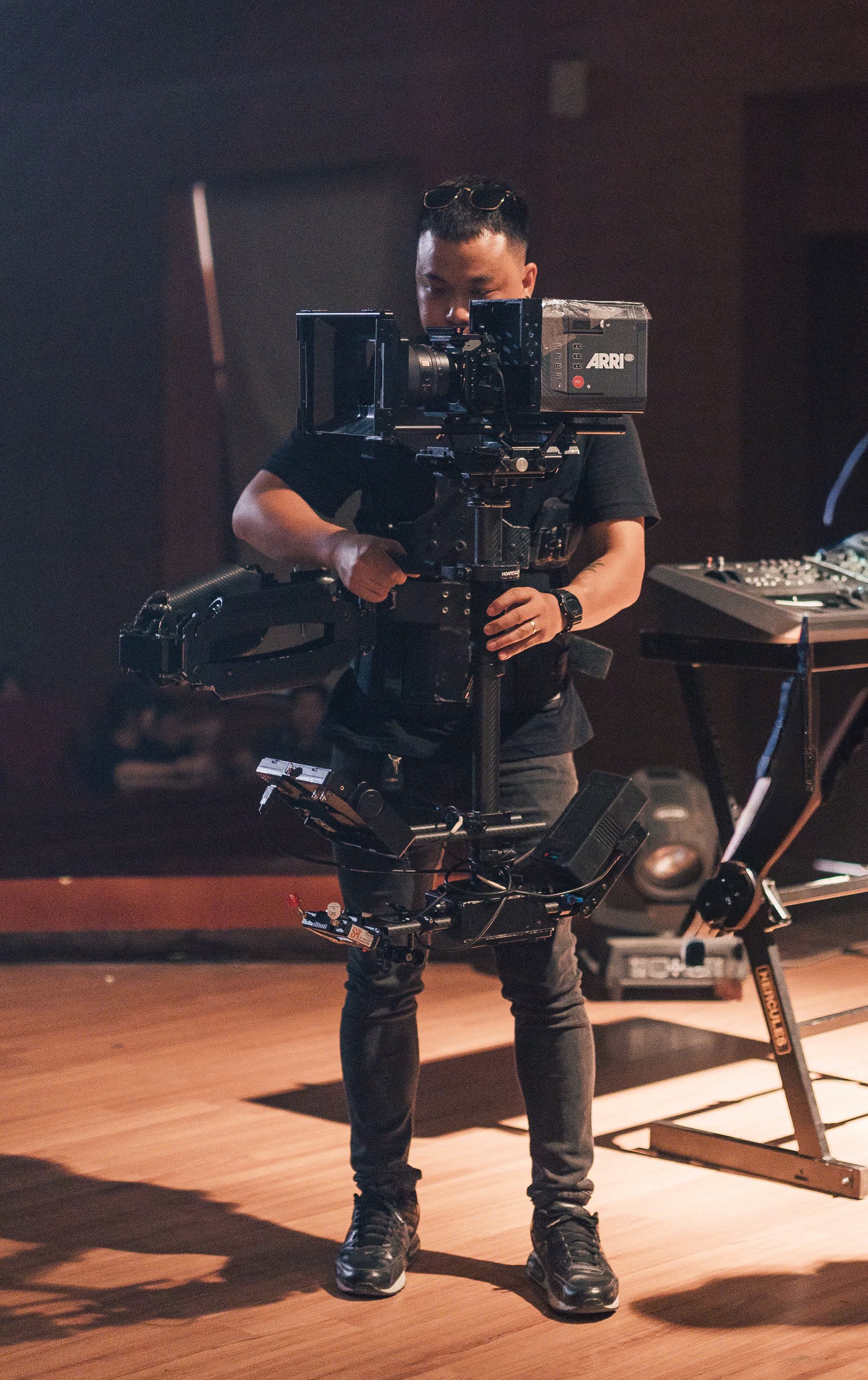 Nghề đi làm “30 ngày đủ sống cả năm” ở Việt Nam- Ảnh 2.