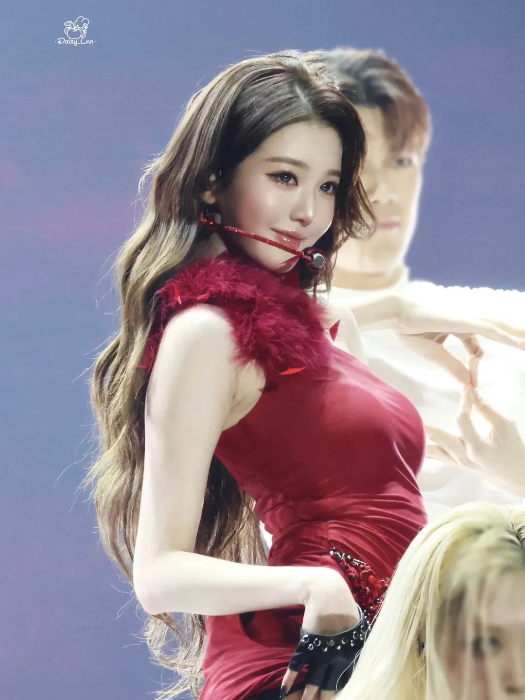 "Công chúa Kpop" nhảy xấu hát nhép, chưa đủ "trình" tách nhóm- Ảnh 5.