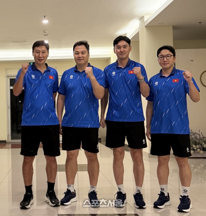 HLV Kim Sang-sik: “Nhận việc ở tuyển Việt Nam, tôi chỉ sợ làm HLV Park Hang-seo mang tiếng”- Ảnh 6.