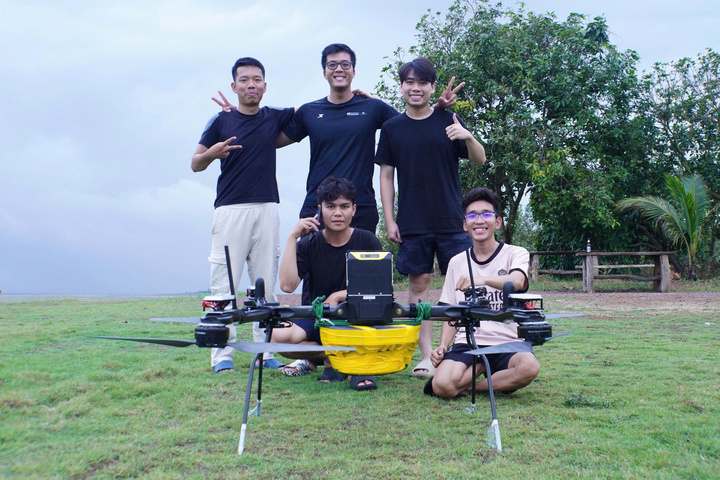 Cựu sinh viên Bách khoa chế tạo máy bay không người lái xuất khẩu sang Mỹ- Ảnh 2.
