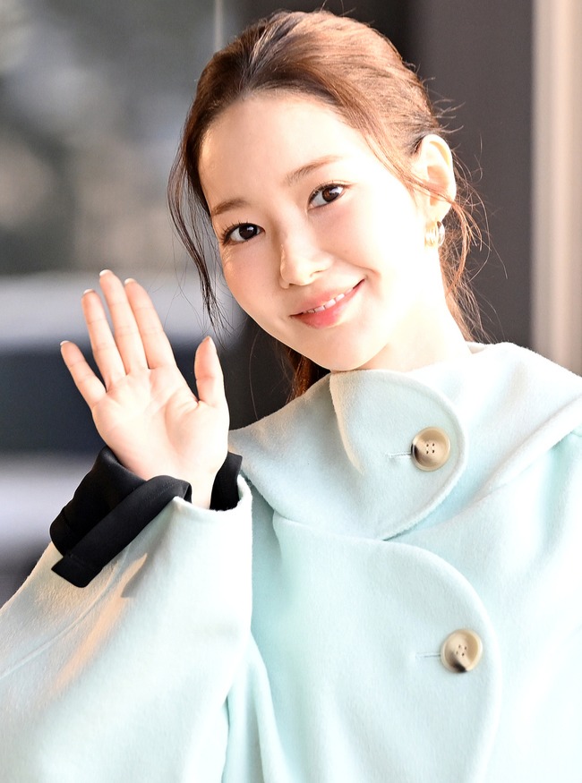 Ngoại hình giả dối của Park Min Young- Ảnh 3.