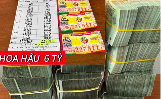 Mua 3 tờ vé trúng độc đắc, người phụ nữ 50 tuổi vác balo đến nhận tiền tỷ, người thân đi cùng rất đông- Ảnh 1.