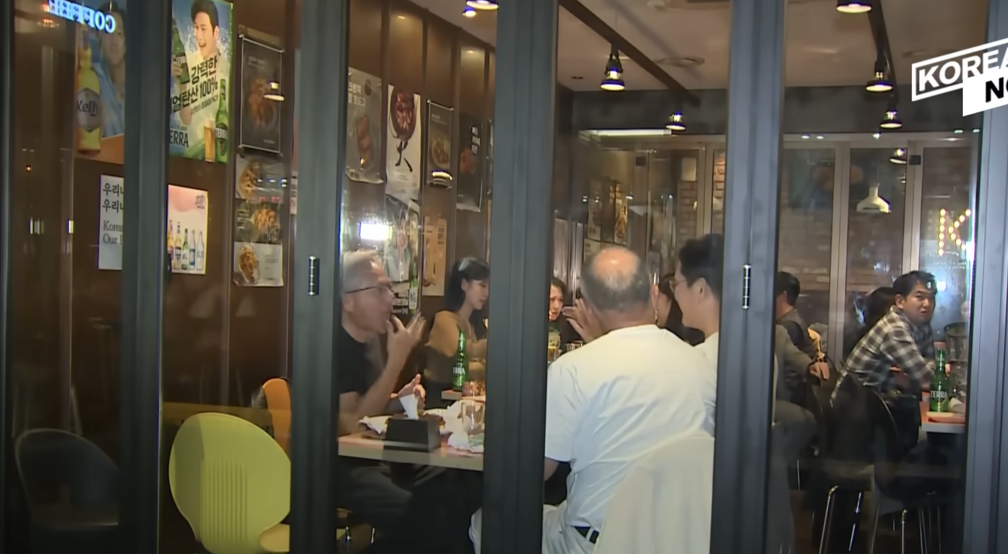 3 tỷ phú Nvidia, Samsung, Hyundai rủ nhau ăn gà rán bình dân khiến cổ phiếu tăng kịch trần 30%- Ảnh 3.