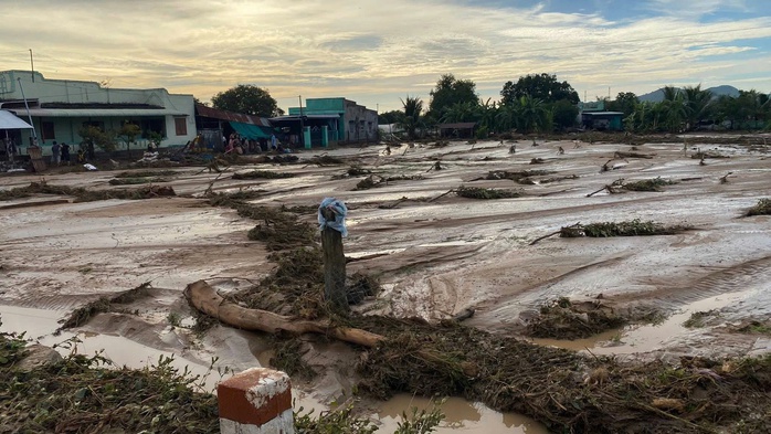 Ai là chủ hồ chứa nước bị vỡ gây lũ cuốn chết người ở Lâm Đồng khiến dư luận bức xúc?- Ảnh 1.