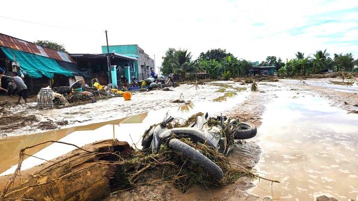 Hiện trường tan hoang sau vụ vỡ hồ chứa nước ở Lâm Đồng- Ảnh 1.