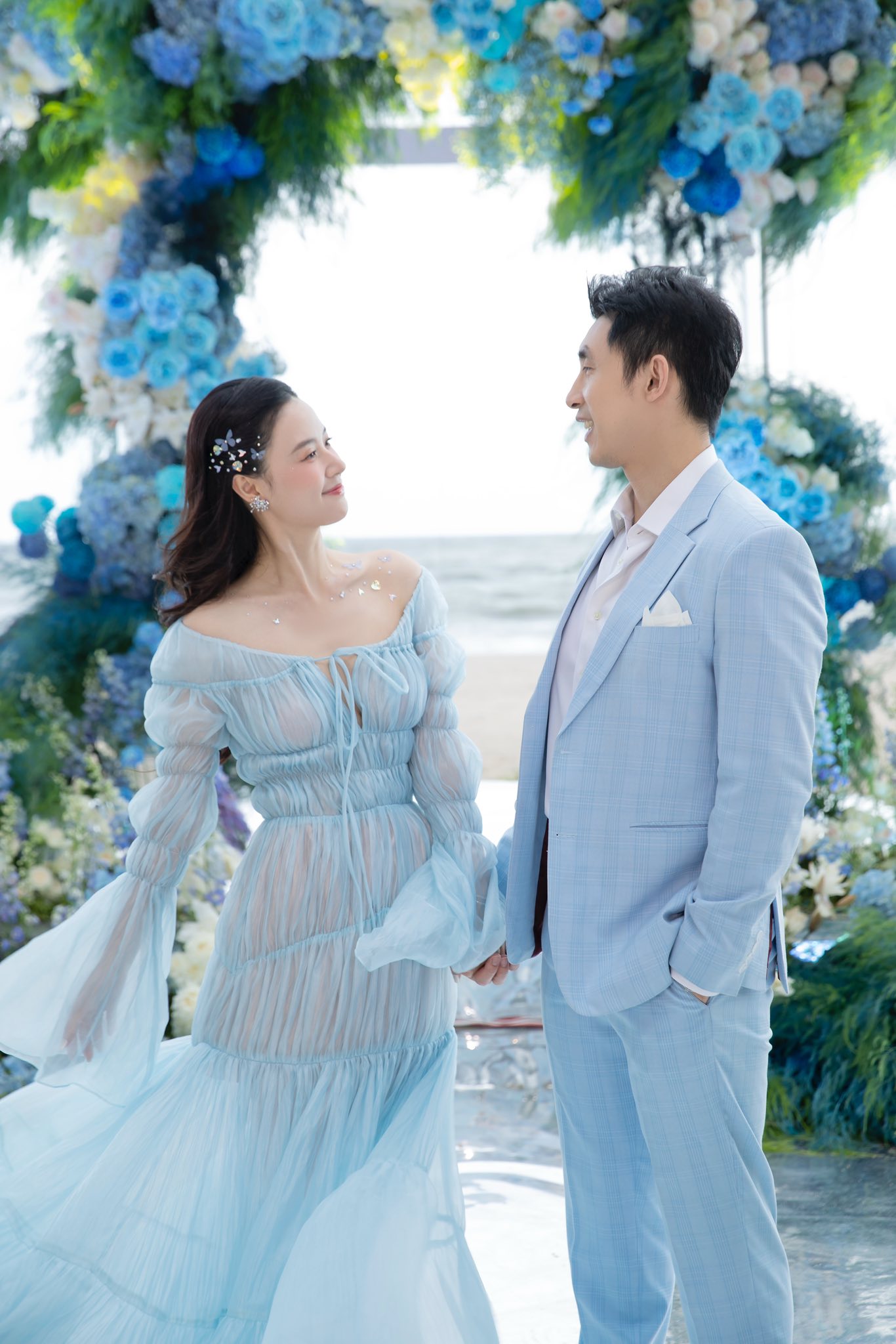 Vbiz có 1 mỹ nhân sáng làm cô giáo, tối lên đồ đi quẩy: U40 mà trẻ hơn học sinh mới đáng nể- Ảnh 9. Vbiz có 1 mỹ nhân sáng làm cô giáo, tối lên đồ đi quẩy: U40 mà trẻ hơn học sinh mới đáng nể- Ảnh 9.