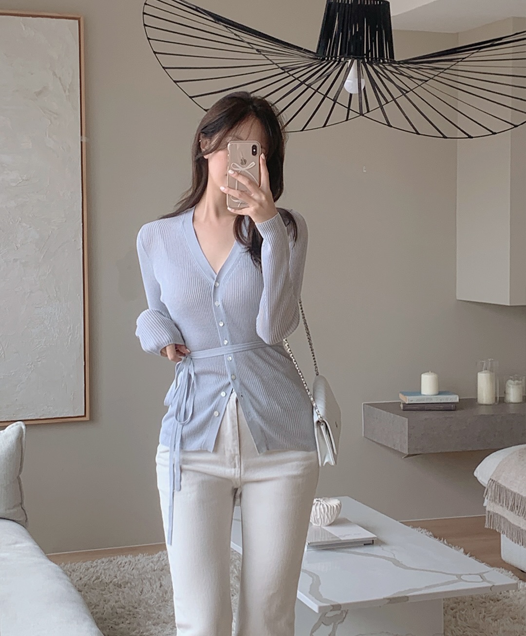 5 cách mặc áo len hack dáng cao ráo và thon thả hơn, chị em chưa chắc đã biết hết- Ảnh 4.