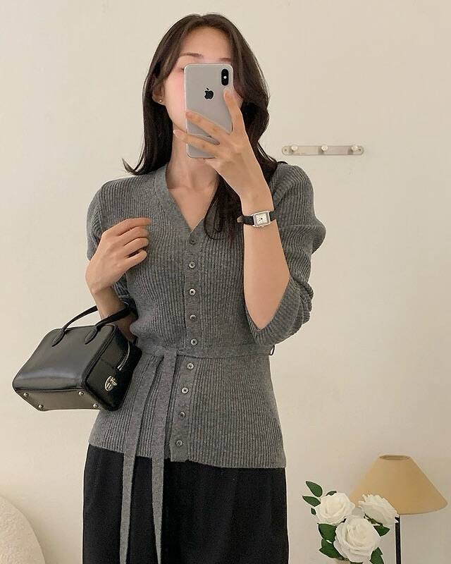 5 cách mặc áo len hack dáng cao ráo và thon thả hơn, chị em chưa chắc đã biết hết- Ảnh 3.