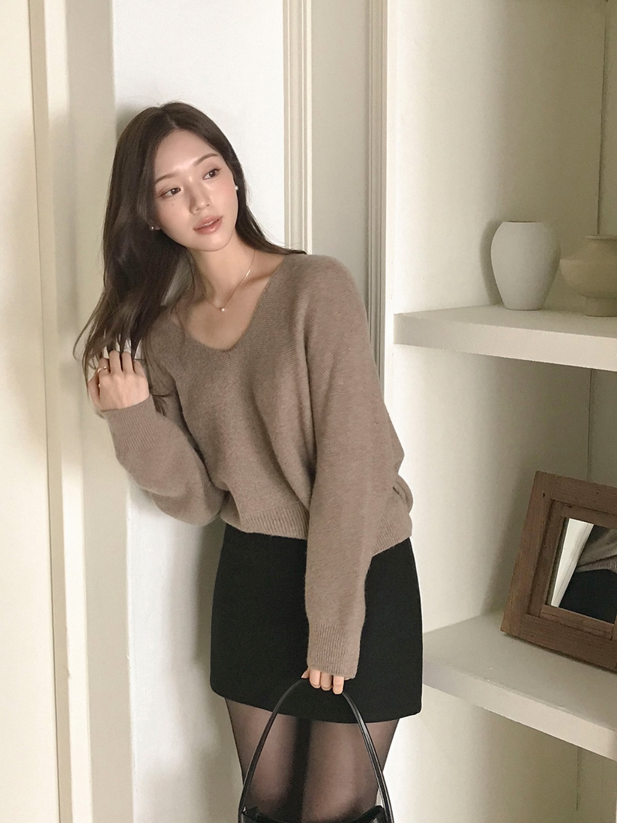 5 cách mặc áo len hack dáng cao ráo và thon thả hơn, chị em chưa chắc đã biết hết- Ảnh 9.