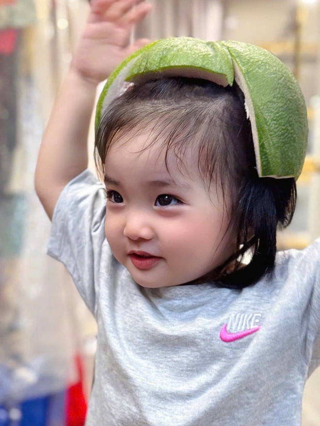 Không thể rời mắt khỏi Lisa nhà Khánh Thi - Phan Hiển, loạt ảnh đời thường gây sốt vì đáng yêu như hoạt hình- Ảnh 5.