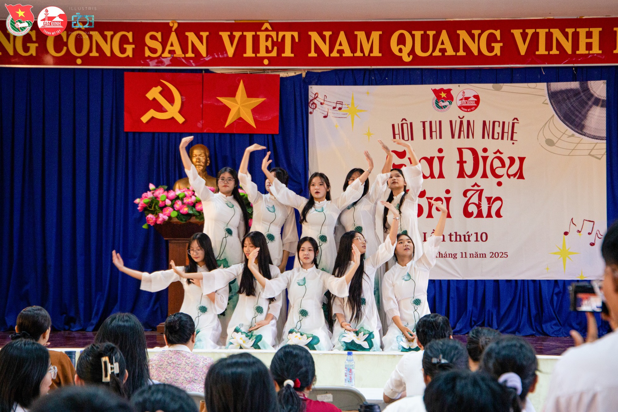 Cả nước chào mừng ngày Nhà giáo Việt Nam 20/11: Đơn giản, nhanh gọn nhưng không khí khó quên thôi rồi!- Ảnh 33.