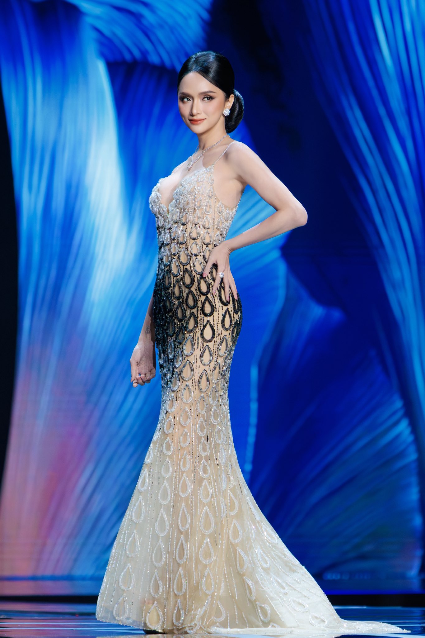 Rộ danh sách Top 30 Miss Universe, Hương Giang có kết quả ra sao?- Ảnh 4.