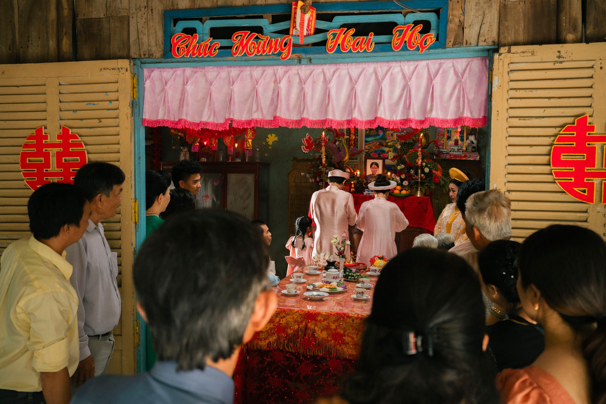 Phim Việt "ồn hơn cái chợ" lại được khen hay: Nam chính là bậc thầy diễn xuất, nội dung khó đoán hơn lên trời- Ảnh 2.