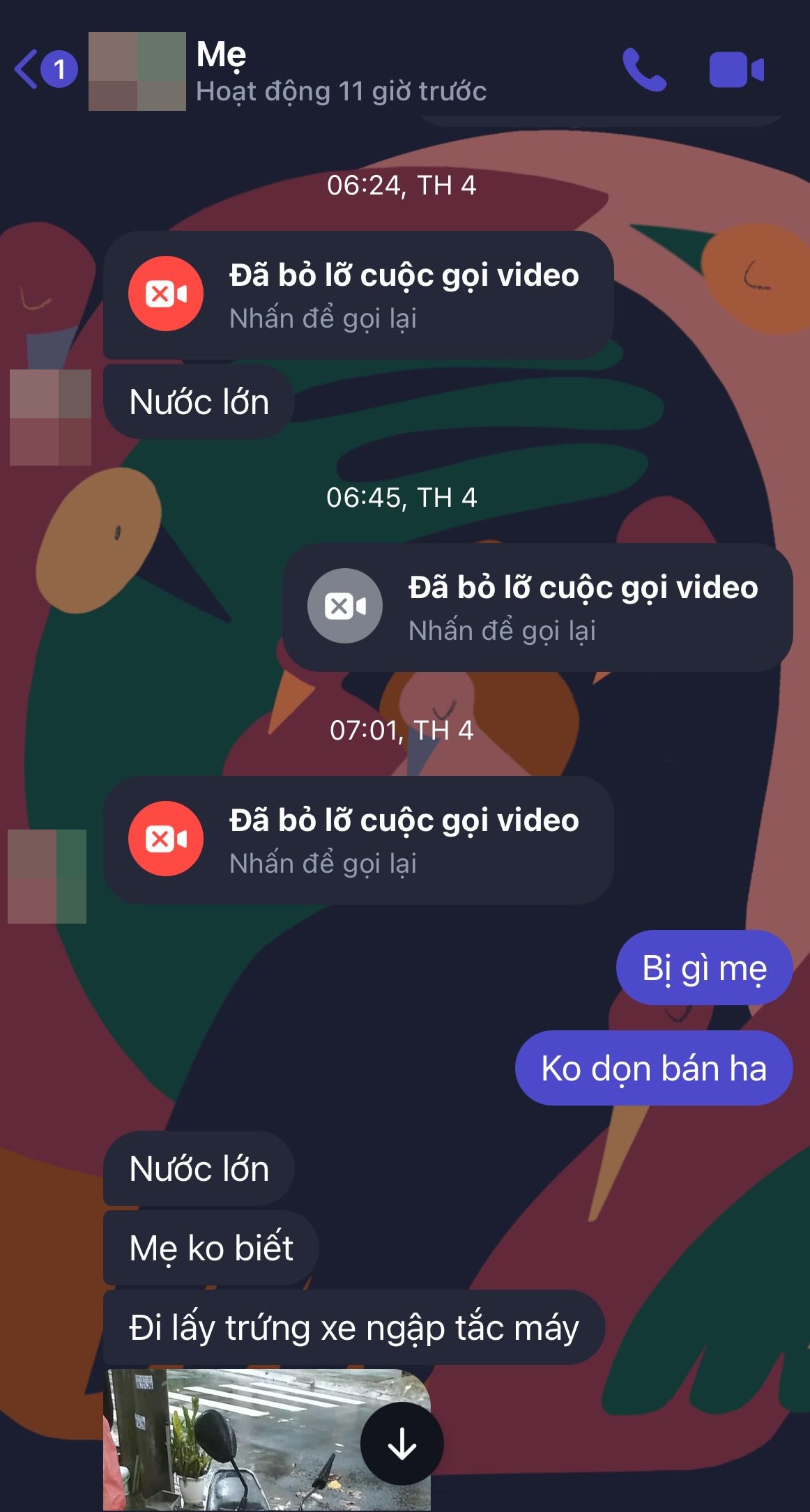 Mất liên lạc vì ba mẹ “mắc kẹt” giữa mưa lũ: Điều đáng sợ nhất đã xảy ra với những đứa con xa nhà- Ảnh 2. Mất liên lạc vì ba mẹ “mắc kẹt” giữa mưa lũ: Điều đáng sợ nhất đã xảy ra với những đứa con xa nhà- Ảnh 2.