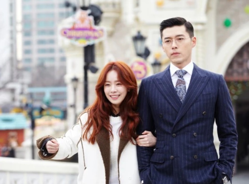 Phản ứng của Son Ye Jin khi chạm mặt 