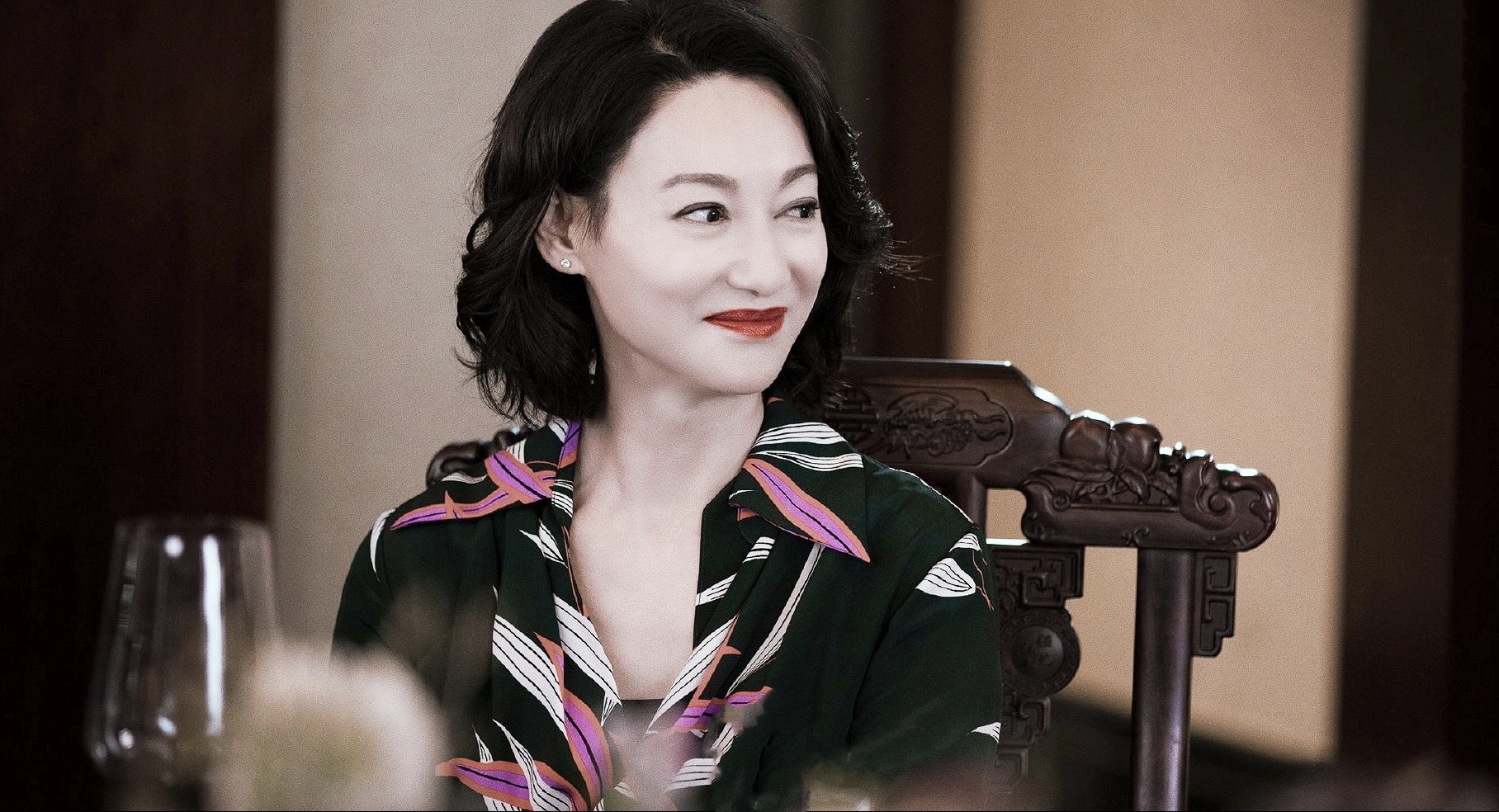 Sao nữ đòi bán cúp vàng, yêu cầu tăng lương gấp 100 lần khi vừa lên ngôi Ảnh hậu- Ảnh 2.