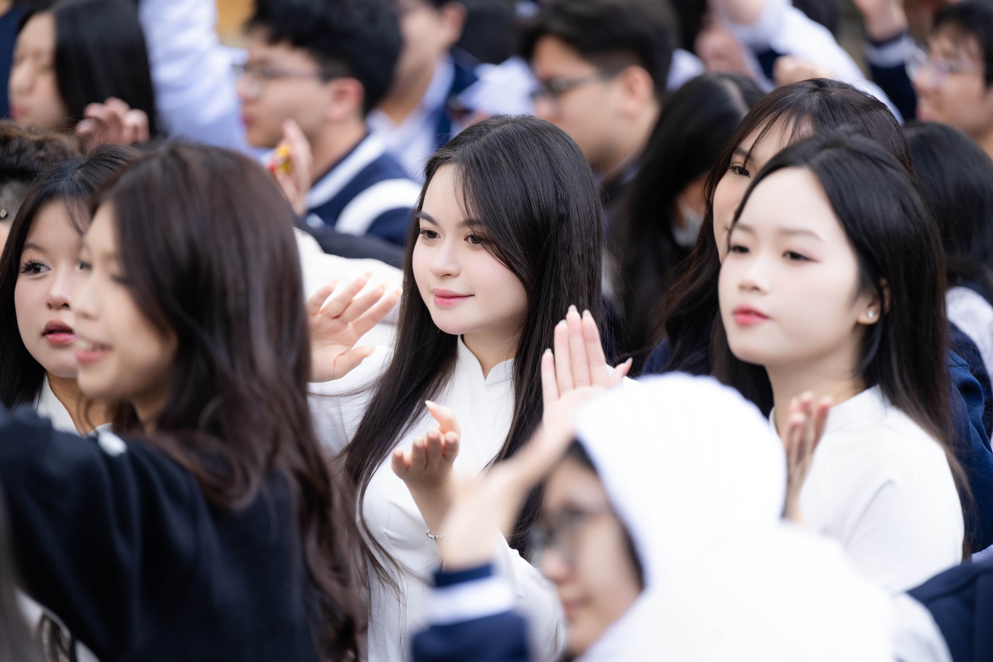 Cả nước chào mừng ngày Nhà giáo Việt Nam 20/11: Đơn giản, nhanh gọn nhưng không khí khó quên thôi rồi!- Ảnh 4.