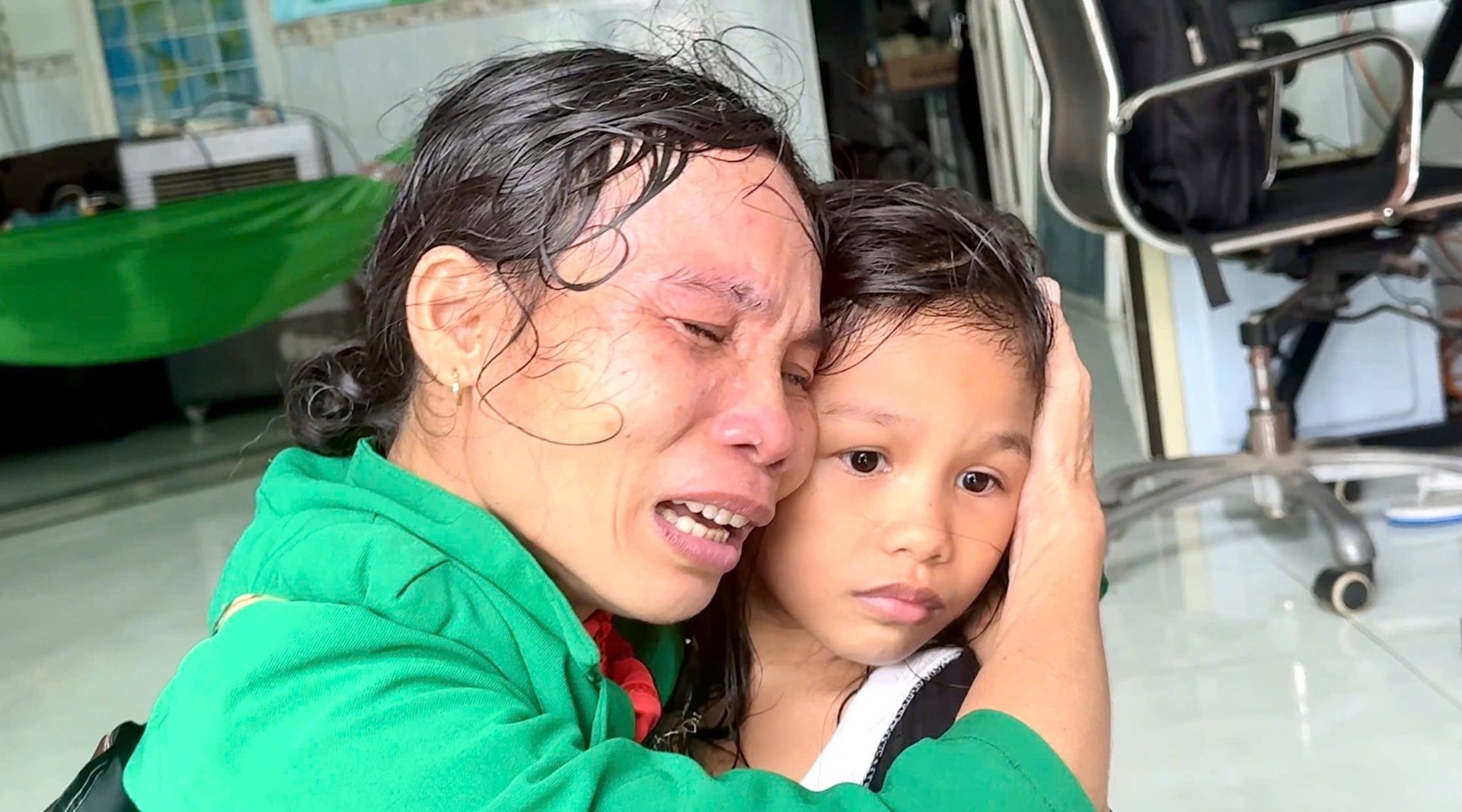 46 người chết và mất tích trong đợt mưa lũ lịch sử, cảnh báo nước trên các sông Khánh Hòa lên lại trong đêm- Ảnh 18. 46 người chết và mất tích trong đợt mưa lũ lịch sử, cảnh báo nước trên các sông Khánh Hòa lên lại trong đêm- Ảnh 18.