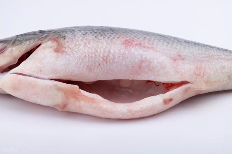 Đừng mua 5 loại cá này nữa, nhà có sẵn cũng đừng ăn, tôi mừng vì người bán cá đã tiết lộ- Ảnh 3.