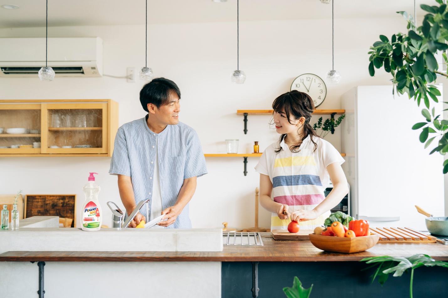 Thì ra “trai đảm trăm điểm” đang là hình mẫu “đốn tim” chị em- Ảnh 2. Thì ra “trai đảm trăm điểm” đang là hình mẫu “đốn tim” chị em- Ảnh 2.