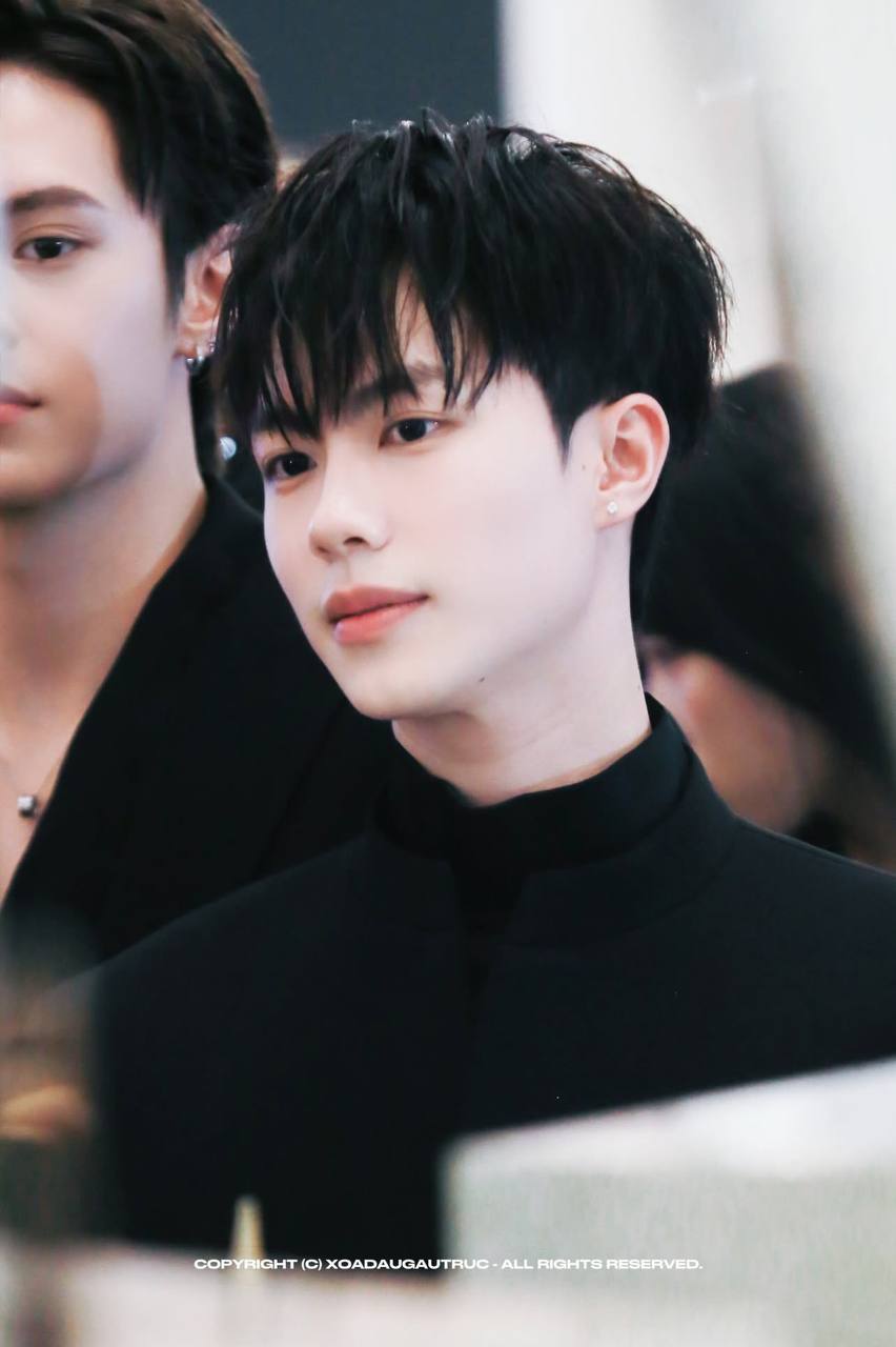 Vbiz nổi lên 1 mỹ nam 2K5 đẹp trai như hoàng tử, đặc biệt là không “dầu mỡ”- Ảnh 11. Vbiz nổi lên 1 mỹ nam 2K5 đẹp trai như hoàng tử, đặc biệt là không “dầu mỡ”- Ảnh 11.