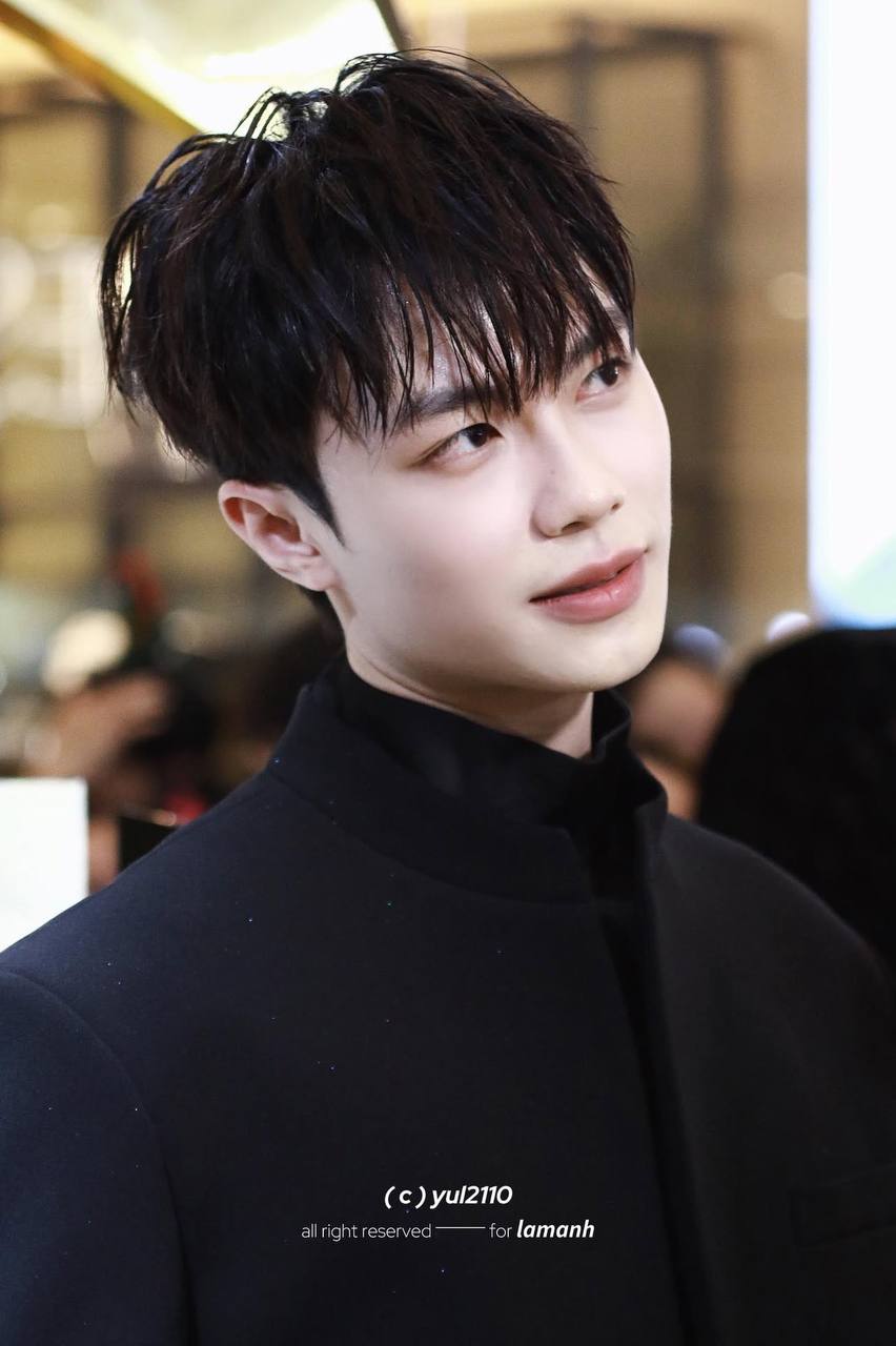 Vbiz nổi lên 1 mỹ nam 2K5 đẹp trai như hoàng tử, đặc biệt là không “dầu mỡ”- Ảnh 10. Vbiz nổi lên 1 mỹ nam 2K5 đẹp trai như hoàng tử, đặc biệt là không “dầu mỡ”- Ảnh 10.