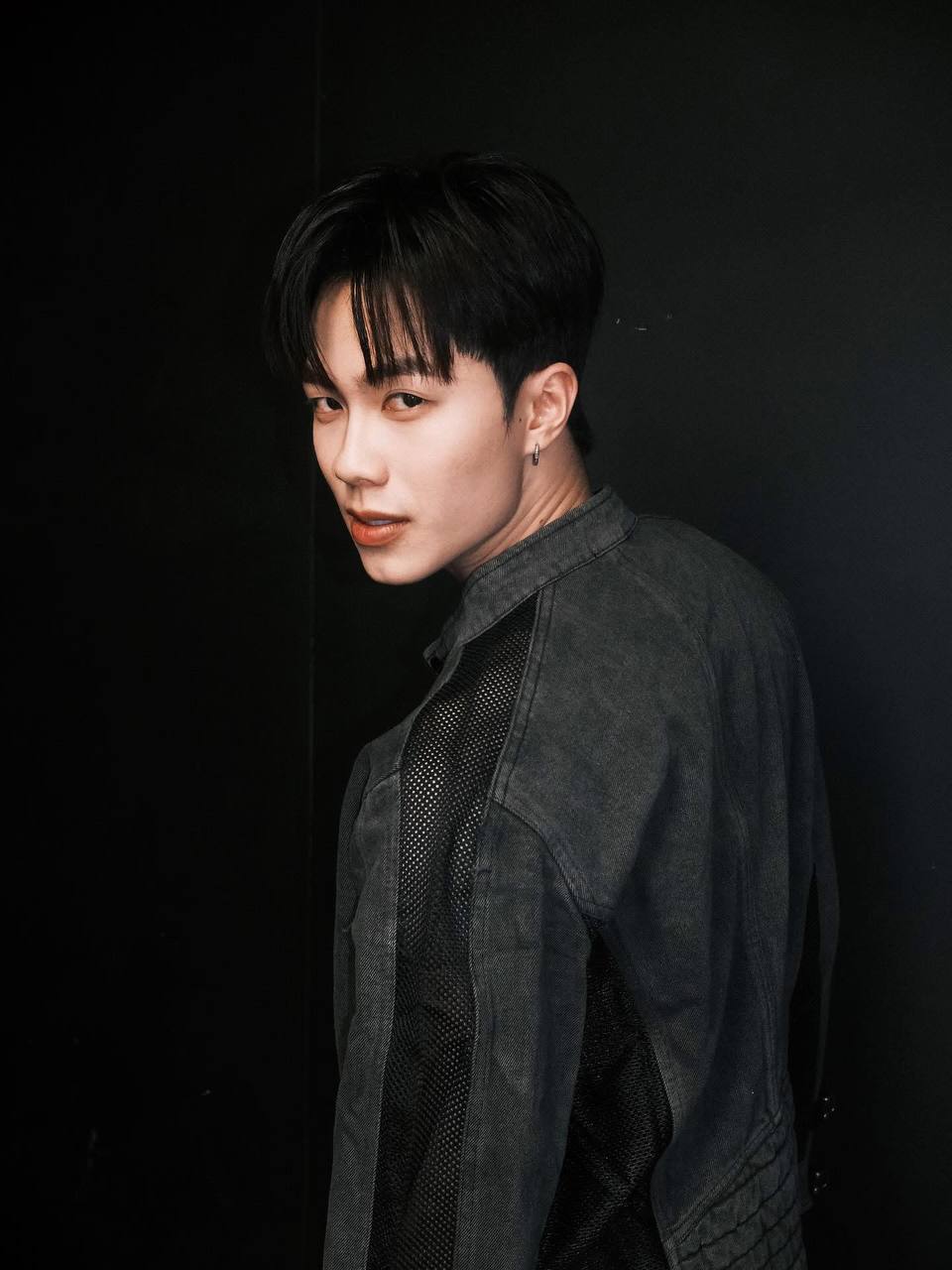 Vbiz nổi lên 1 mỹ nam 2K5 đẹp trai như hoàng tử, đặc biệt là không “dầu mỡ”- Ảnh 18. Vbiz nổi lên 1 mỹ nam 2K5 đẹp trai như hoàng tử, đặc biệt là không “dầu mỡ”- Ảnh 18.