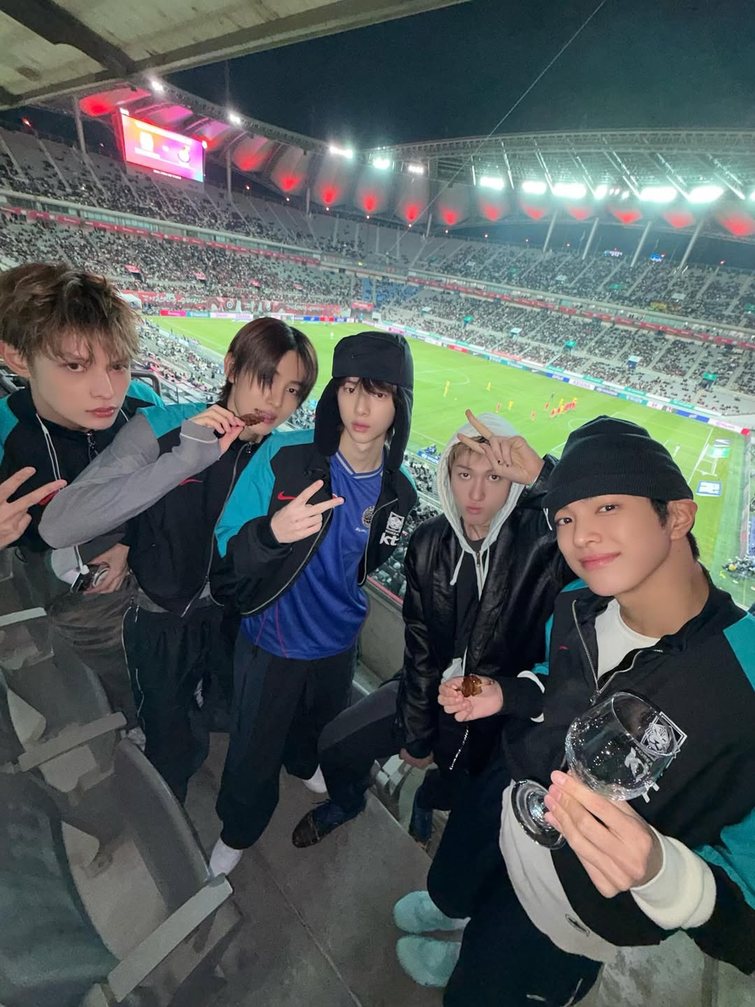 Viral toàn cõi mạng: Mỹ nam thế hệ mới đẹp như tượng tạc, visual xé truyện nước ra càng nhìn càng vô thực- Ảnh 8. Viral toàn cõi mạng: Mỹ nam thế hệ mới đẹp như tượng tạc, visual xé truyện nước ra càng nhìn càng vô thực- Ảnh 8.