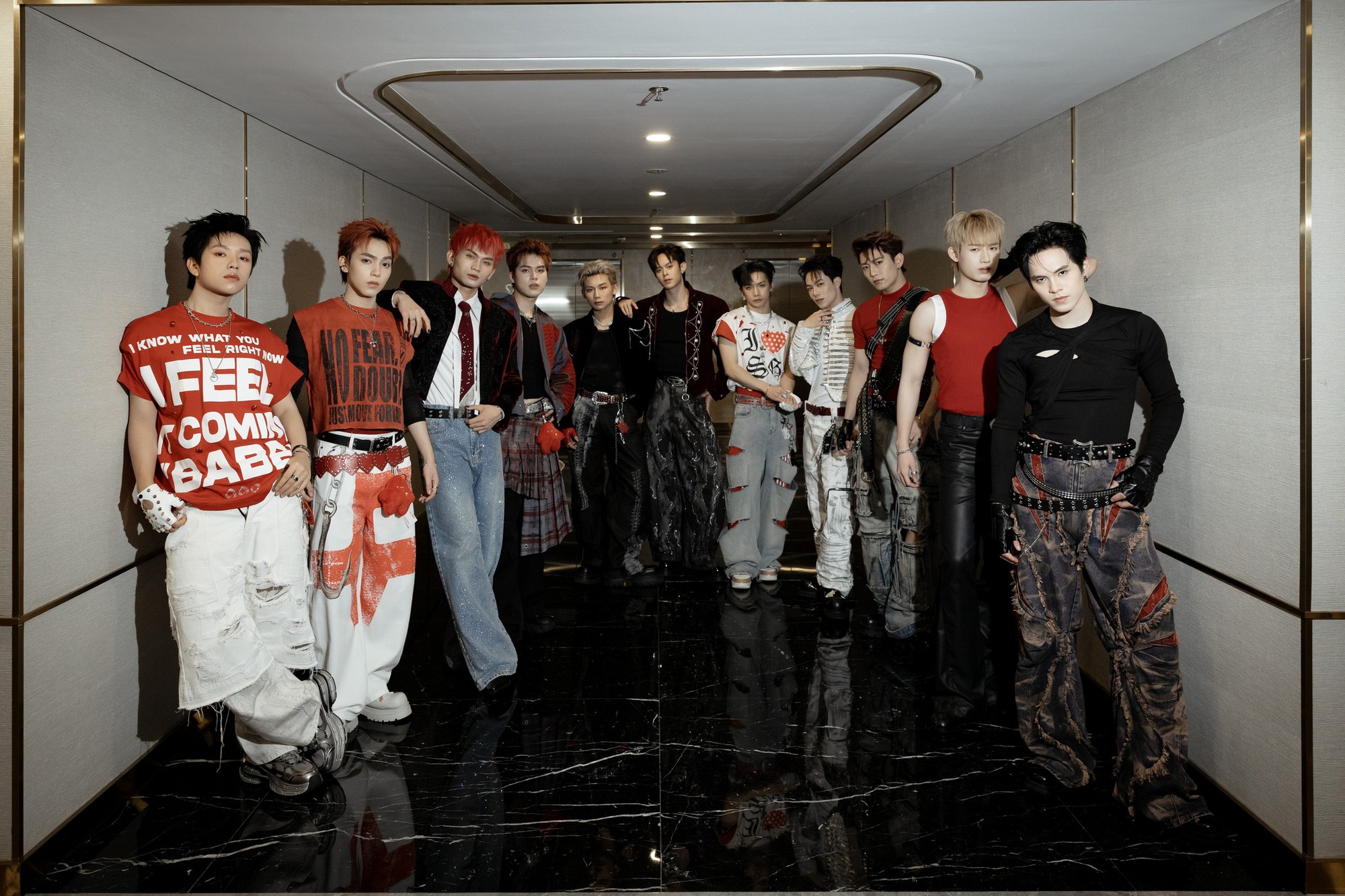 Vbiz nổi lên 1 mỹ nam 2K5 đẹp trai như hoàng tử, đặc biệt là không “dầu mỡ”- Ảnh 2. Vbiz nổi lên 1 mỹ nam 2K5 đẹp trai như hoàng tử, đặc biệt là không “dầu mỡ”- Ảnh 2.