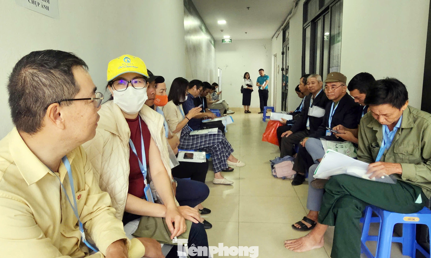 Cận cảnh quy trình bấm số, nhận hồ sơ nhà ở xã hội từ 900 triệu đồng/căn- Ảnh 10.