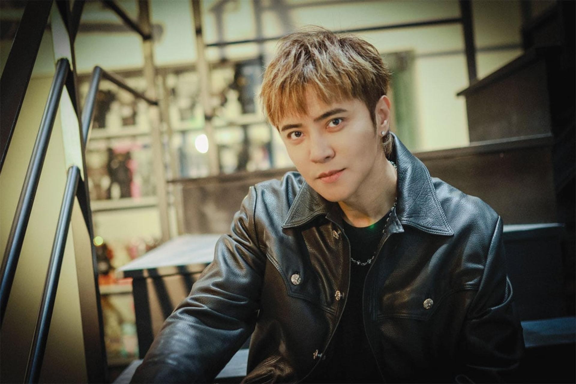 Ca sĩ T. bị cấm sóng: Ca sĩ T. bị cấm sóng: