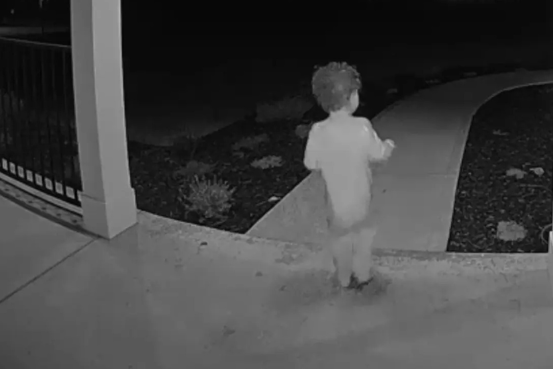 Người mẹ nhận cảnh báo lúc nửa đêm và điều cô thấy khiến ai cũng rùng mình- Ảnh 1.