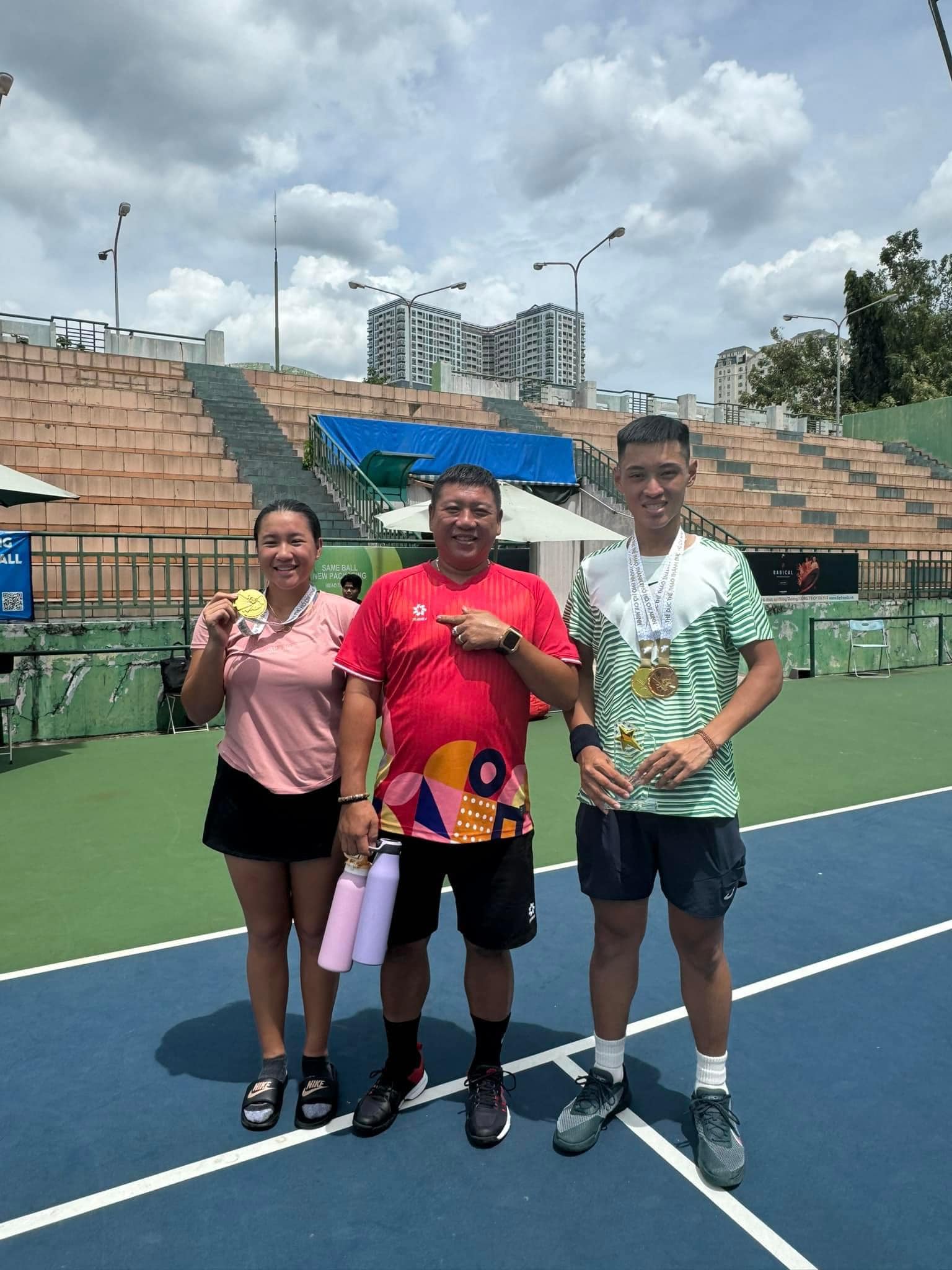 HLV Huỳnh Phú Quí khoe lời chúc của Vinh Hiển, nhưng để lộ chi tiết nói về Lý Hoàng Nam- Ảnh 6.