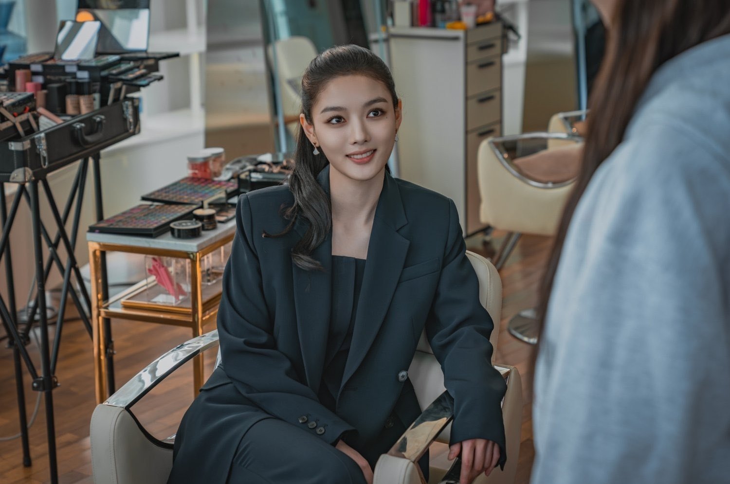 Phim Hàn chiếm top 1 toàn cầu: Thống trị 108 quốc gia, nữ chính đẹp đến mức lấy hết may mắn trên đời- Ảnh 2.