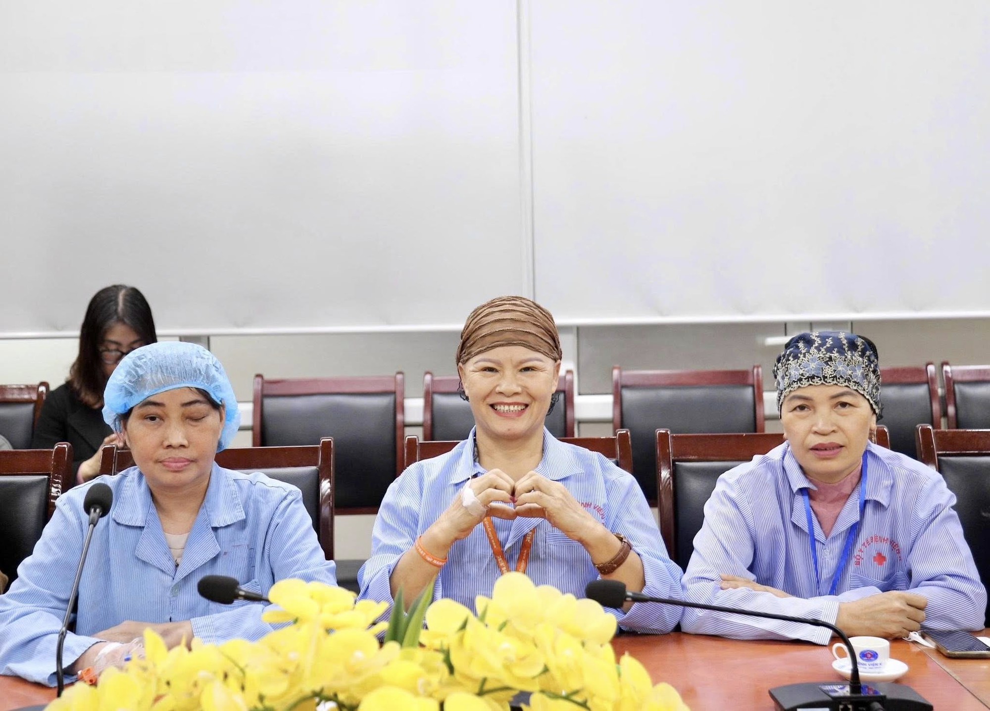 Ngày 20/11 bên giường bệnh K: Nơi những thầy cô từng ngày từng giờ vẫn đau đáu niềm tin sẽ trở về dưới mái trường- Ảnh 3.