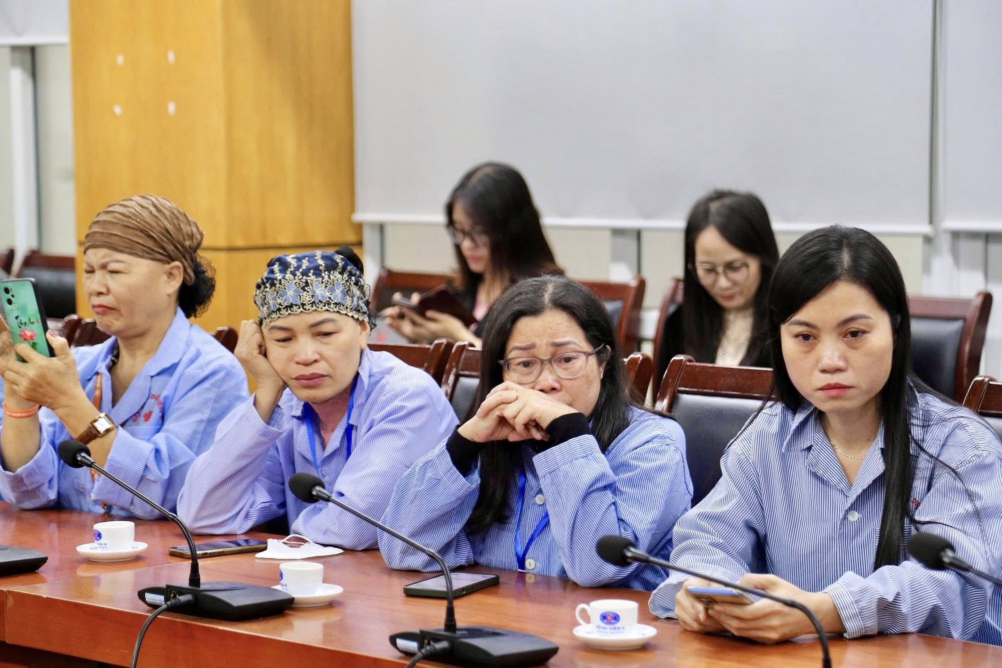 Ngày 20/11 bên giường bệnh K: Nơi những thầy cô từng ngày từng giờ vẫn đau đáu niềm tin sẽ trở về dưới mái trường- Ảnh 2.