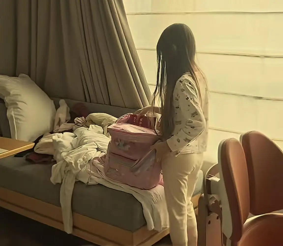 Ở khách sạn 4 đêm/tuần để tiết kiệm tiền: Lựa chọn "ngược đời" của bà mẹ đơn thân khiến dân mạng choáng nhẹ- Ảnh 2.