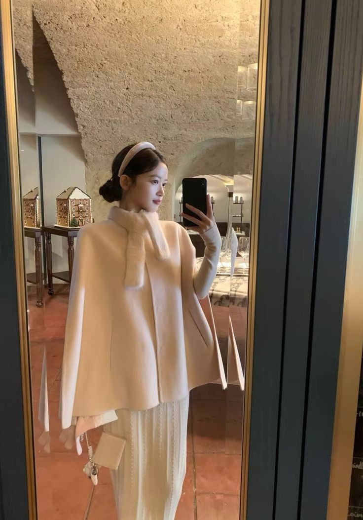 Kiểu áo toả ra vibe tài phiệt, nàng nào cũng nên sắm- Ảnh 9. Kiểu áo toả ra vibe tài phiệt, nàng nào cũng nên sắm- Ảnh 9.